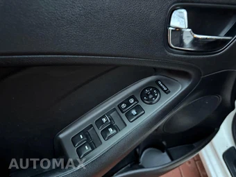 2015 Kia Forte EX Sedan - miniatura 38