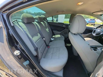 2015 Kia Forte LX Sedan – miniatura 16