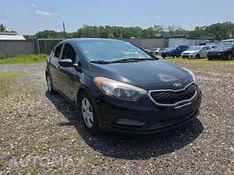 2015 Kia Forte LX Sedan – miniatura 4