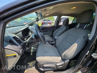 2015 Kia Forte LX Sedan – miniatura 6