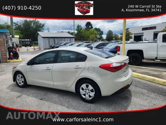 2015 Kia Forte LX Sedan - miniatura 7