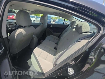 2015 Kia Forte LX Sedan – miniatura 10