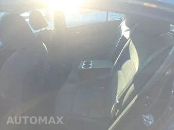 2015 Kia Forte LX Sedan – miniatura 13