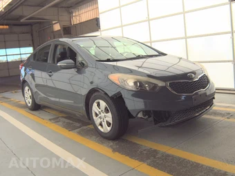 2015 Kia Forte LX Sedan – miniatura 3