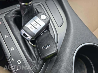 2015 Kia Optima Hybrid - miniatura 8