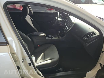 2015 Kia Optima LX – miniatura 8