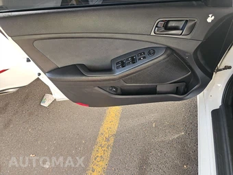 2015 Kia Optima LX – miniatura 9