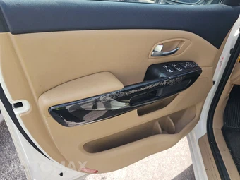 2015 Kia Sedona EX 120.5" WB - miniatura 9