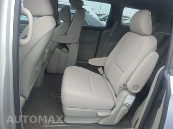 2015 Kia Sedona LX 120.5" WB – miniatura 13