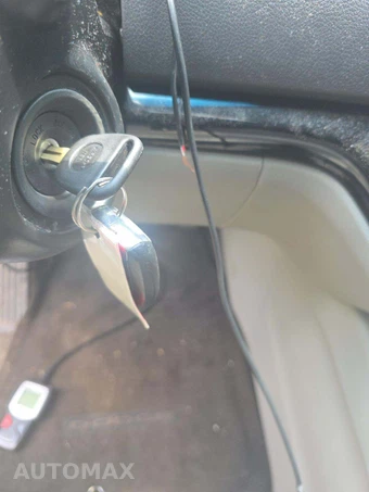2015 Kia Sedona LX 120.5" WB - miniatura 8