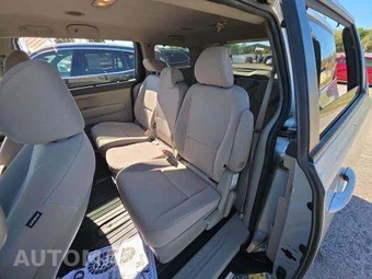 2015 Kia Sedona LX 120.5" WB - miniatura 13