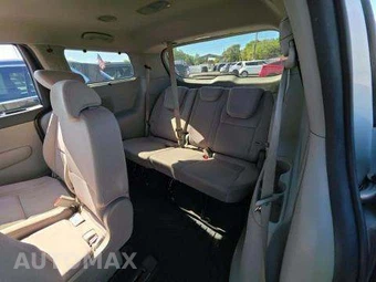 2015 Kia Sedona LX 120.5" WB - miniatura 14