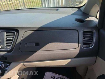 2015 Kia Sedona LX 120.5" WB - miniatura 20