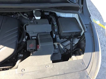 2015 Kia Sedona LX 120.5" WB - miniatura 28