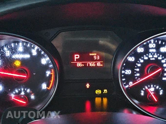 2015 Kia Sedona LX 120.5" WB – miniatura 12