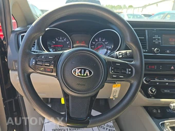 2015 Kia Sedona LX 120.5" WB - miniatura 10