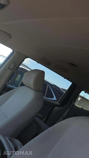 2015 Kia Sedona LX 120.5" WB - miniatura 24