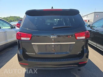2015 Kia Sedona LX 120.5" WB - miniatura 5