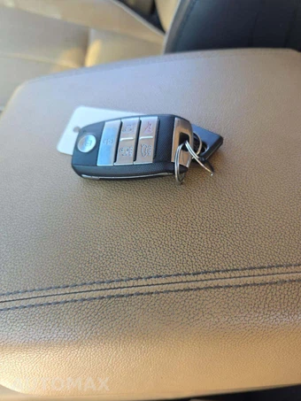 2015 Kia Sedona SXL 120.5" WB – miniatura 8