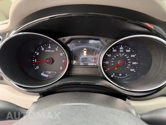 2015 Kia Sedona SXL 120.5" WB - miniatura 16