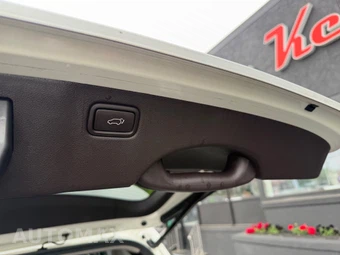 2015 Kia Sedona SXL 120.5" WB - miniatura 27