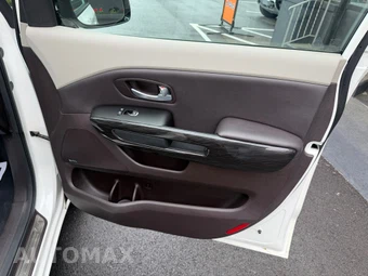 2015 Kia Sedona SXL 120.5" WB - miniatura 30