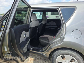 2015 Kia Soul – miniatura 13