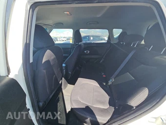 2015 Kia Soul – miniatura 13