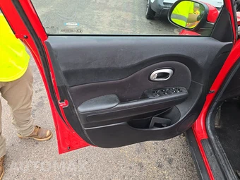 2015 Kia Soul + - miniatura 14