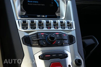 2015 Lamborghini Aventador LP 700-4 Convertible - miniatura 19