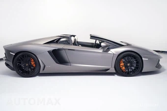 2015 Lamborghini Aventador LP 700-4 Convertible - miniatura 4