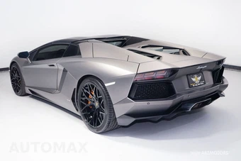 2015 Lamborghini Aventador LP 700-4 Convertible - miniatura 7