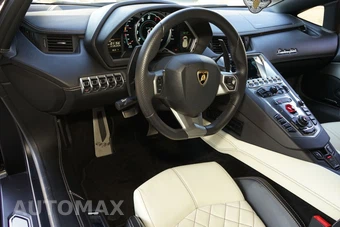 2015 Lamborghini Aventador LP 700-4 Convertible - miniatura 9