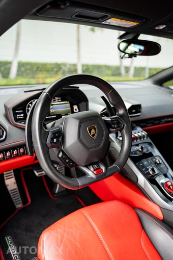 2015 Lamborghini Huracan LP 610-4 - miniatura 10