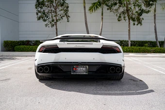 2015 Lamborghini Huracan LP 610-4 - miniatura 4
