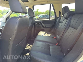 2015 Land Rover LR2 HSE – miniatura 13