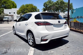 2015 Lexus CT 200h - miniatura 12