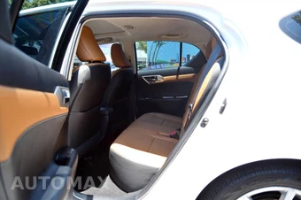 2015 Lexus CT 200h - miniatura 15