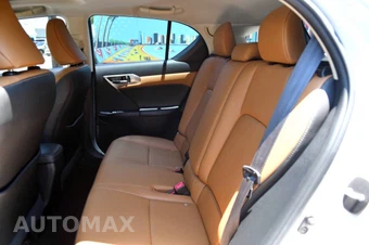 2015 Lexus CT 200h - miniatura 16