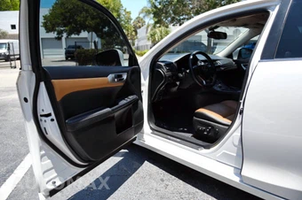 2015 Lexus CT 200h - miniatura 18