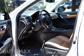 2015 Lexus CT 200h - miniatura 19