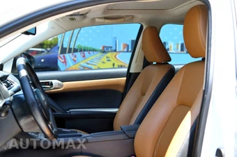 2015 Lexus CT 200h - miniatura 20