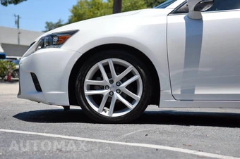 2015 Lexus CT 200h - miniatura 6