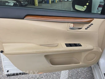 2015 Lexus ES 300h – miniatura 9