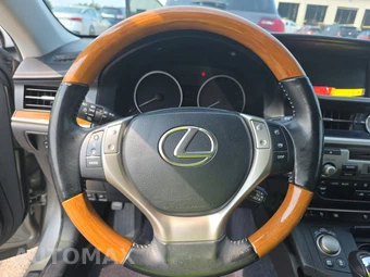 2015 Lexus ES 300h – miniatura 10