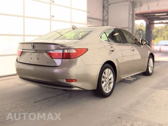 2015 Lexus ES 300h – miniatura 4