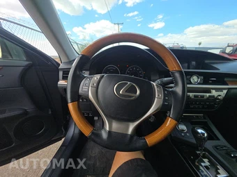 2015 Lexus ES 300h – miniatura 10