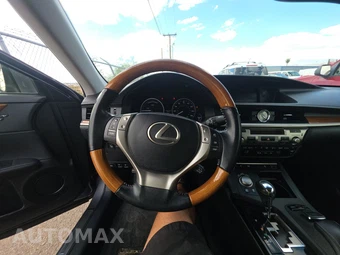 2015 Lexus ES 300h – miniatura 11