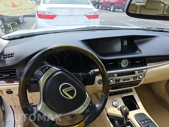 2015 Lexus ES 350 – miniatura 11