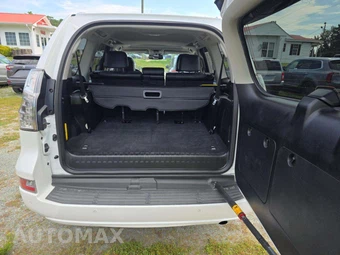 2015 Lexus GX 460 - miniatura 11